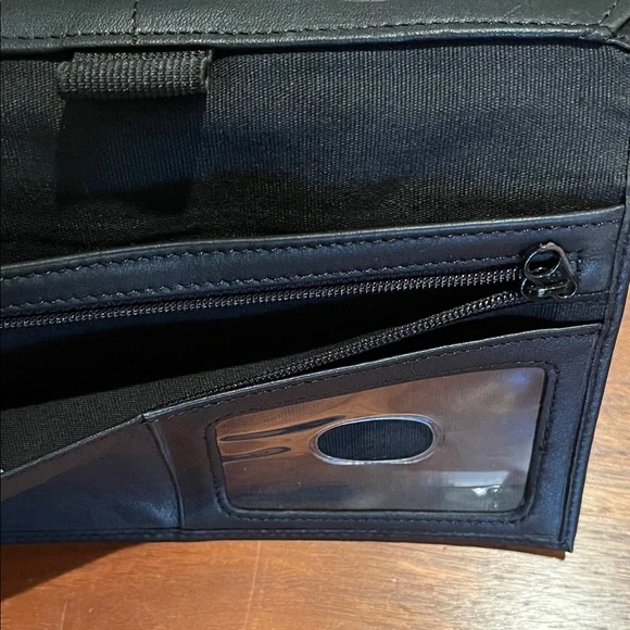 Fossil Black Leather Crossbody Bag - Picture 6 of 14